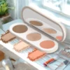 Palette Visage Pêche Farmasi ouverte avec les trois teintes visibles